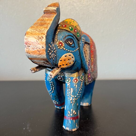 INDIAN FOLK ART Hand Carved Wooden Hand Painted Trunk Up Blessing Elephant - Picture 14 of 16